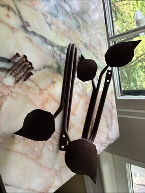 Decorative Brown Metal Leaf Curtain Tiebacks - Set of 2